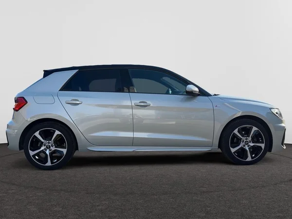 AUDI A1 Sportback (2023) — foto 6 van 16