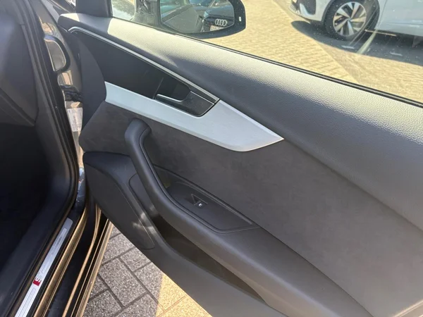 AUDI A4 Avant Dsl (2024) — foto 10 van 23