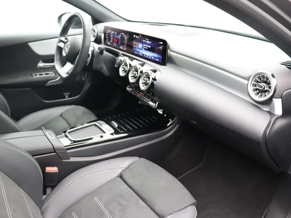 Mercedes-Benz A-Klasse (2025) — foto 9 van 20