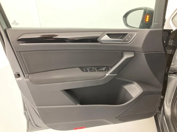 VOLKSWAGEN Touran (2019) — foto 21 van 36