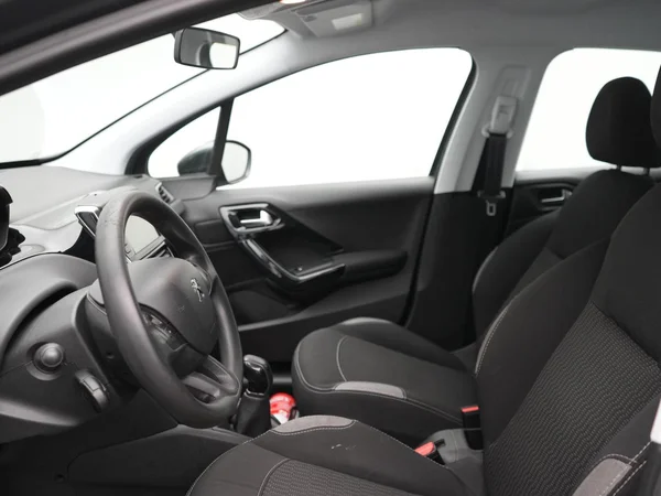 PEUGEOT 208 (2016) — foto 21 van 21