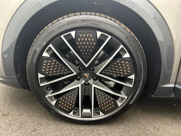 CUPRA Tavascan (2026) — foto 16 van 24