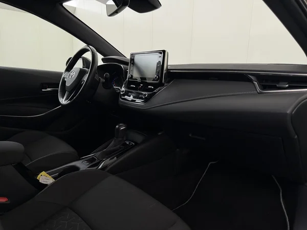 TOYOTA Corolla (2022) — foto 3 van 27