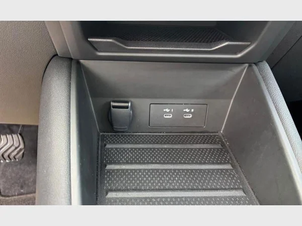 Renault Symbioz E-TECH (2025) — foto 15 van 26