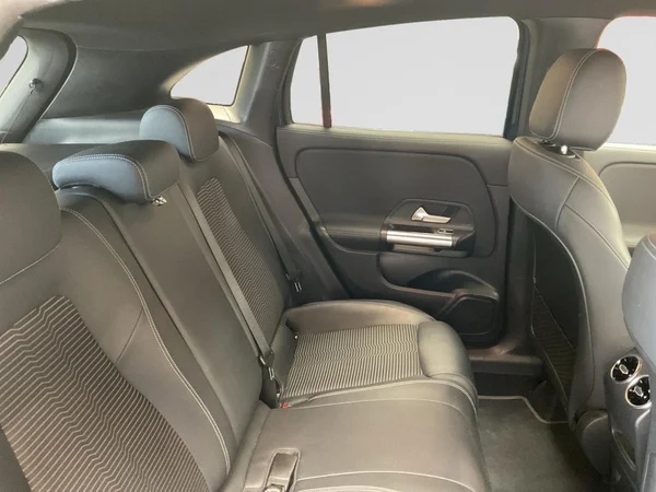 MERCEDES-BENZ GLA (H247) (2022) — foto 11 van 22