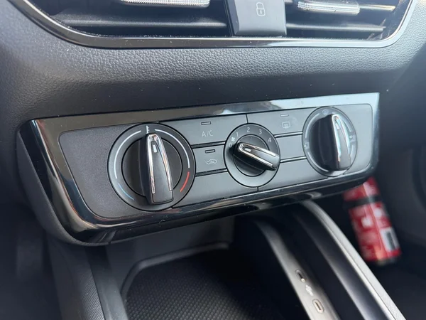 SKODA Kamiq (2024) — foto 10 van 18