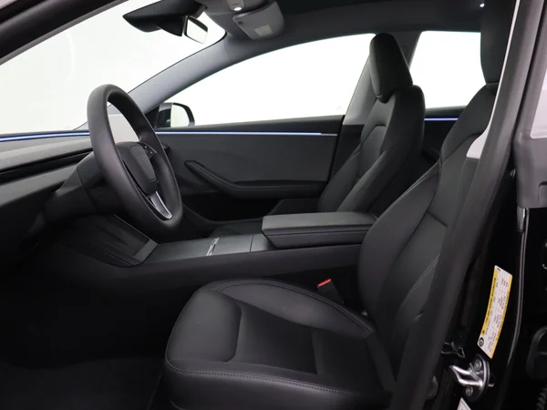TESLA Model 3 (2025) — foto 2 van 30