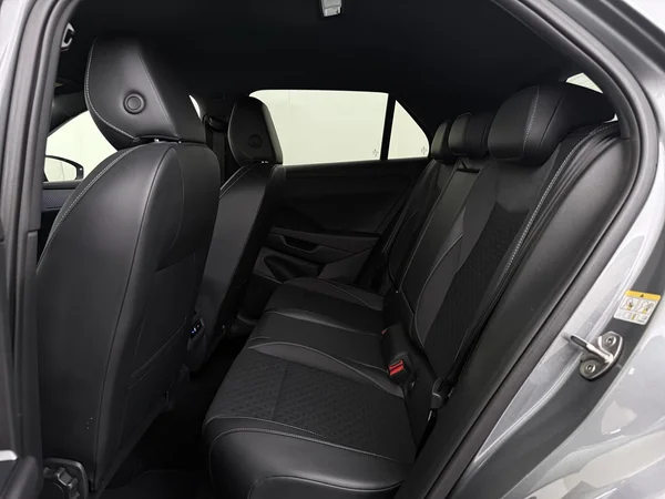 VOLKSWAGEN T-Roc (2026) — foto 5 van 30