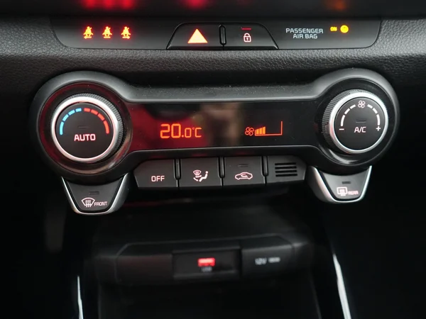 Kia Stonic (2025) — foto 9 van 22