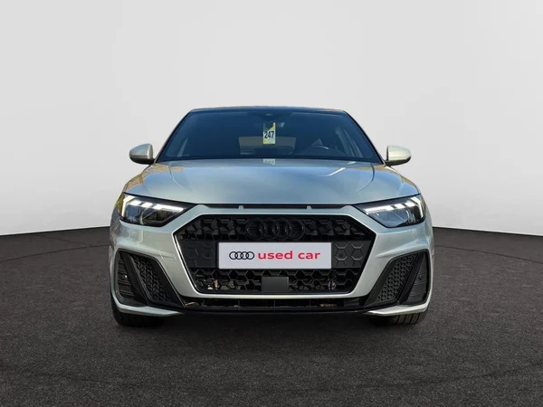 AUDI A1 Sportback (2023) — foto 8 van 16