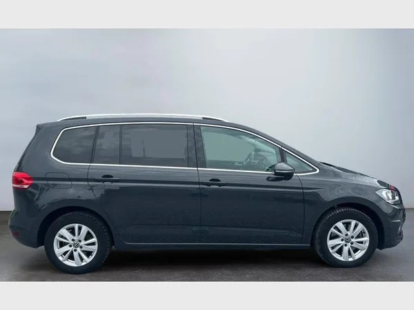 Volkswagen TOURAN (2024) — foto 26 van 29