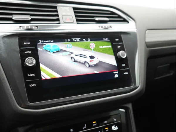 VOLKSWAGEN Tiguan Allspace (2022) — foto 21 van 43