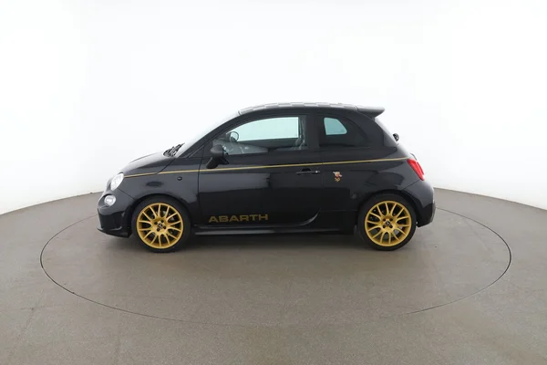 Abarth 595 (2021) — foto 9 van 16