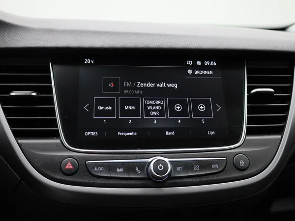 Opel Crossland (2022) — foto 15 van 37