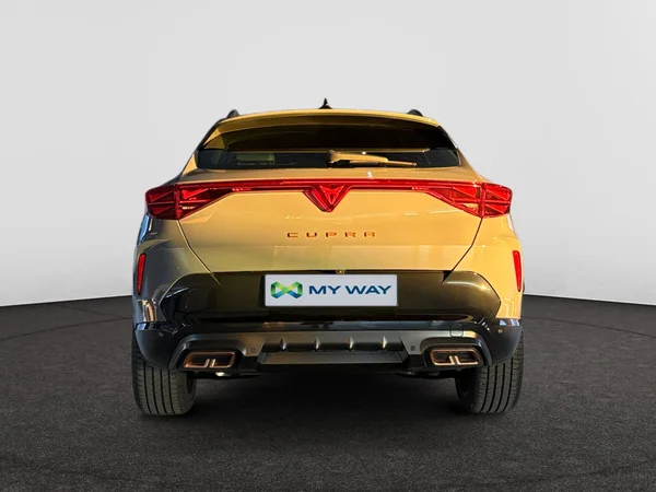 CUPRA Formentor e-Hybrid (PHEV) (2025) — foto 8 van 24