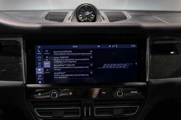 Porsche Macan (2024) — foto 8 van 44