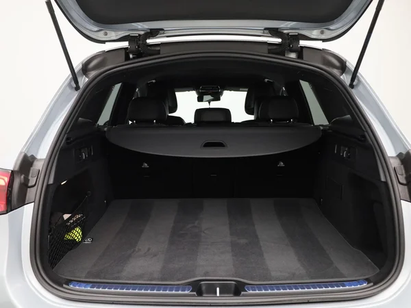 Mercedes-Benz GLC (2025) — foto 5 van 47