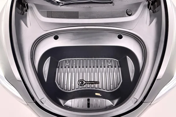 Tesla Model 3 (2023) — foto 15 van 40