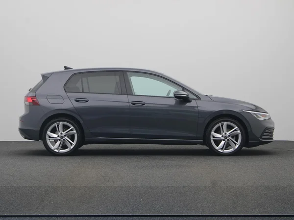 VOLKSWAGEN Golf VIII (2024) — foto 18 van 20