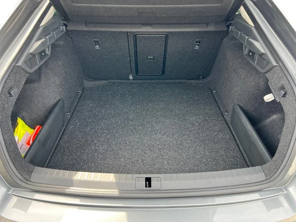 SKODA Octavia (2023) — foto 6 van 18