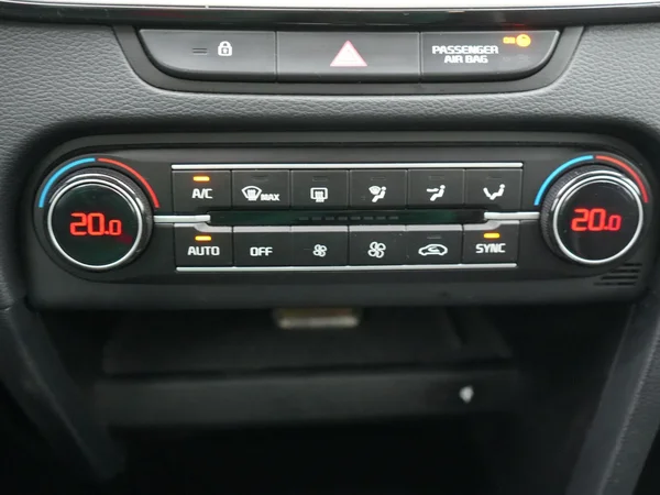 Kia XCeed (2024) — foto 15 van 28