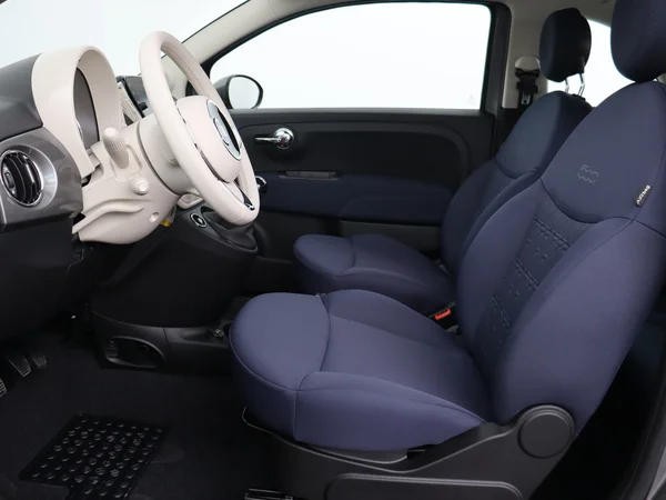 FIAT 500C (2022) — foto 2 van 26