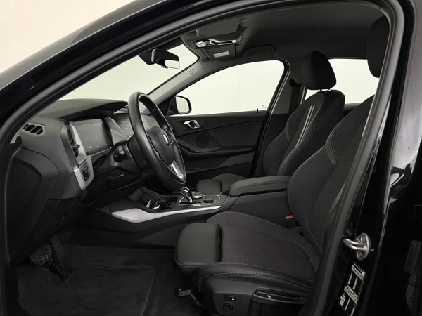 BMW 1-SERIE (2022) — foto 2 van 30