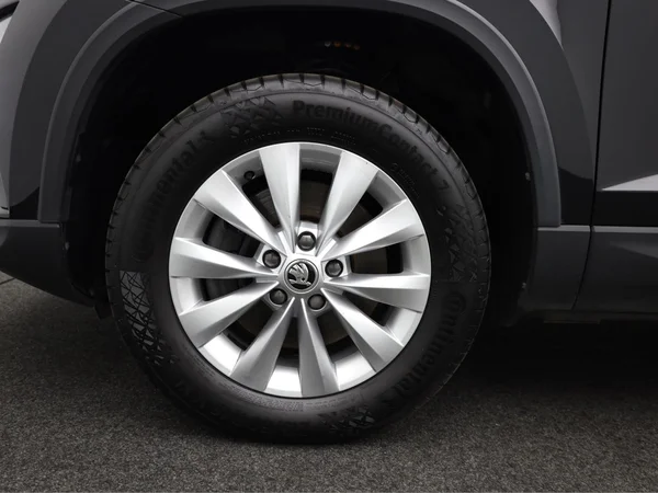 SKODA Karoq (2024) — foto 3 van 21