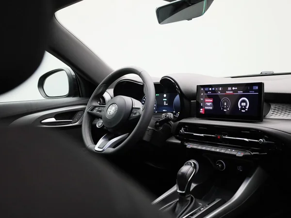 Alfa Romeo Tonale (2023) — foto 25 van 37