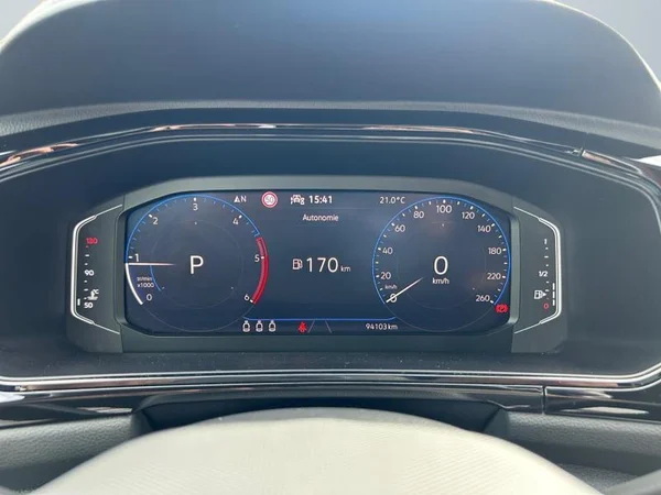 VOLKSWAGEN T-Roc Dsl (2023) — foto 5 van 31
