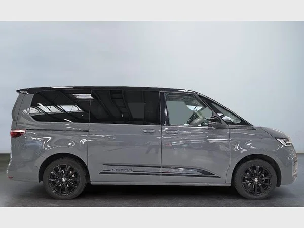 Volkswagen Multivan T7 Long (2025) — foto 32 van 37