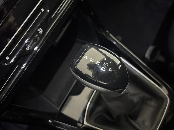 VOLKSWAGEN T-Cross (2023) — foto 5 van 28