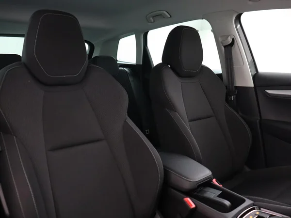 SKODA Karoq (2025) — foto 16 van 18