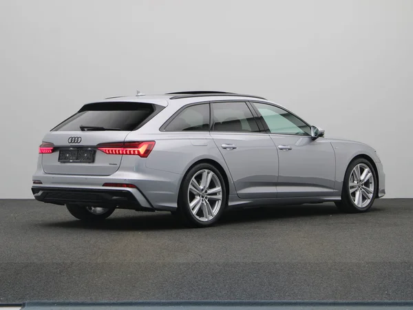 AUDI A6 Avant PHEV (2024) — foto 12 van 23