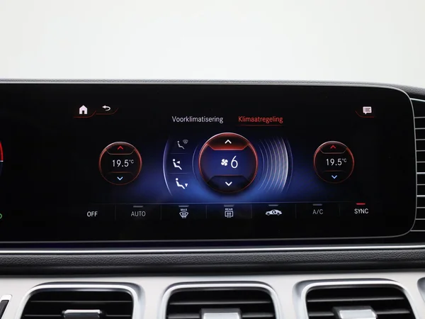 Mercedes-Benz GLE (2022) — foto 13 van 45