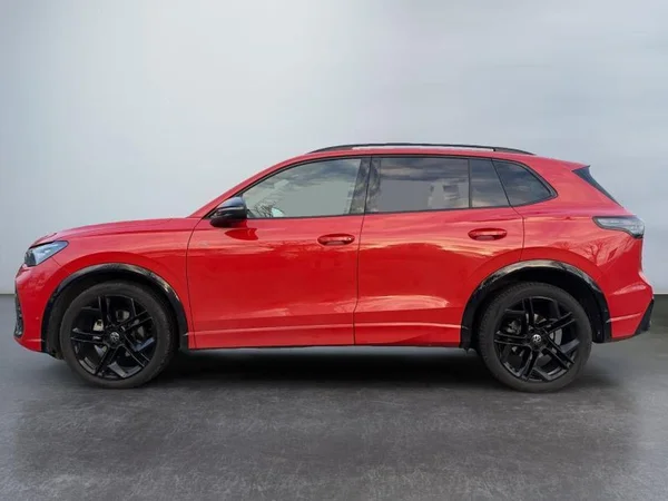 VOLKSWAGEN Tiguan (2024) — foto 21 van 27
