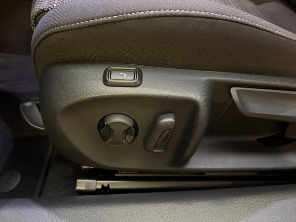 SKODA Superb Combi (2026) — foto 2 van 15