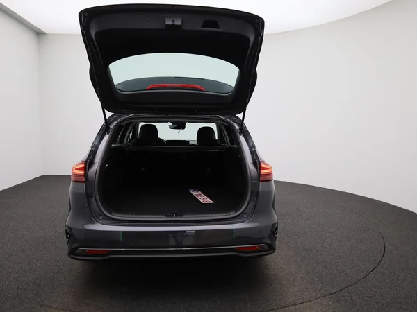 Kia Ceed Sportswagon (2023) — foto 3 van 41