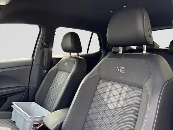 VOLKSWAGEN T-Cross (2024) — foto 22 van 22