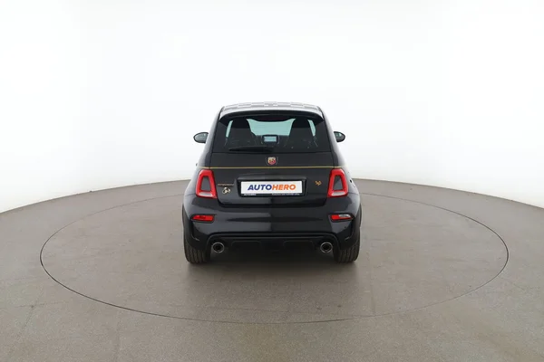 Abarth 595 (2021) — foto 11 van 16