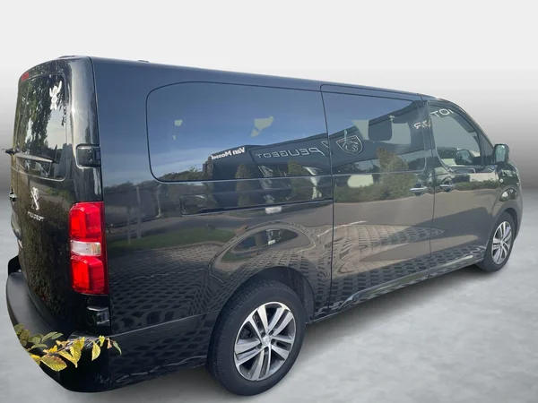 Peugeot Expert (2022) — foto 8 van 13