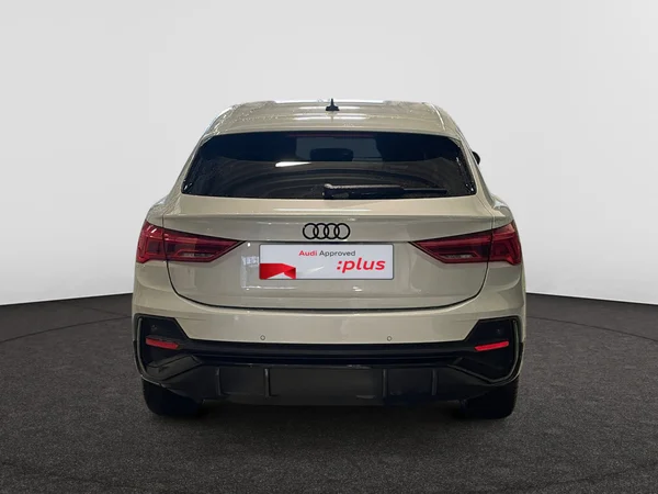 AUDI Q3 Sportback (2023) — foto 9 van 20