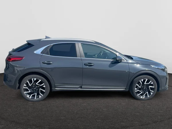 KIA XCeed (2024) — foto 17 van 21