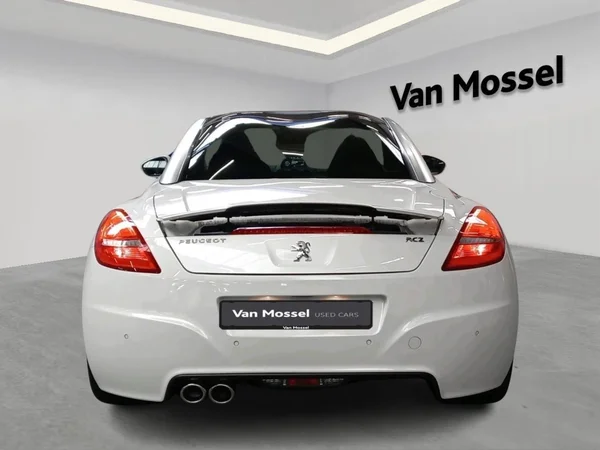 Peugeot RCZ (2014) — foto 18 van 24