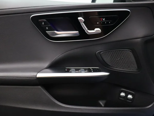 Mercedes-Benz C-Klasse (2023) — foto 4 van 33