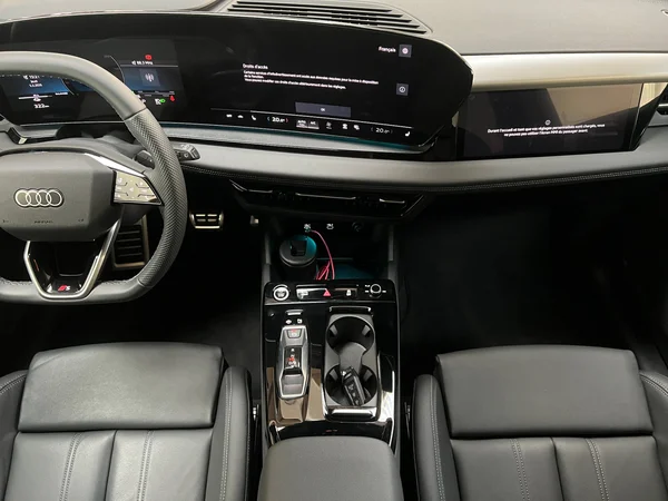 AUDI Q6 e-tron (2026) — foto 20 van 20