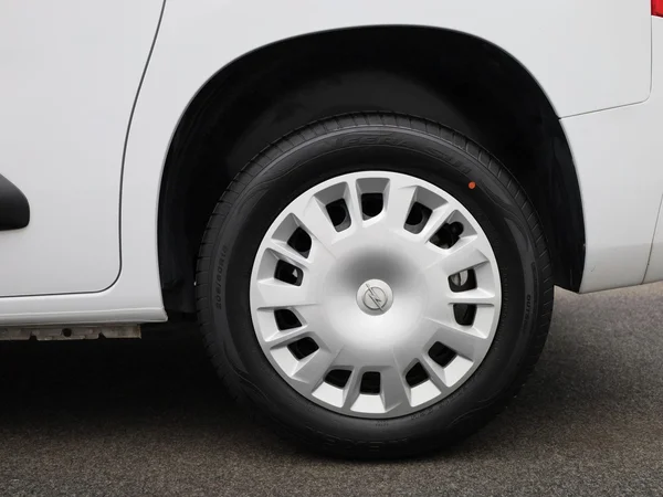 Opel Combo Life (2023) — foto 6 van 39