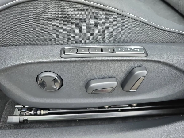 VOLKSWAGEN ID.7 Tourer (2025) — foto 14 van 36