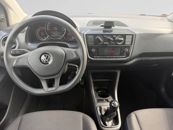 VOLKSWAGEN Up! (2021) — foto 14 van 17
