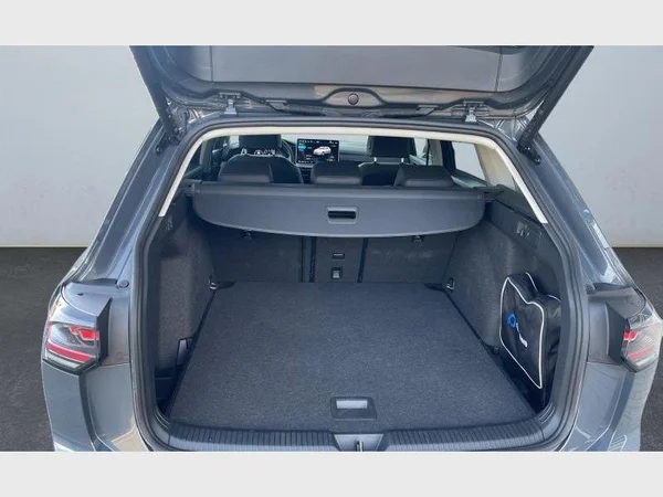 Volkswagen Golf VII SW (2025) — foto 26 van 28